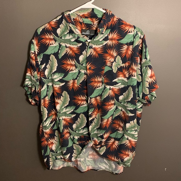 Surf co. Dark Hawaiian top🌺 - Picture 2 of 2